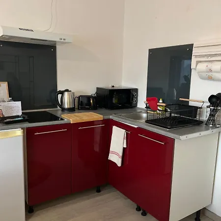 L'Auberge De La Gare, Appartements Tout Confort, Proches Gare Yzeure Exterior photo